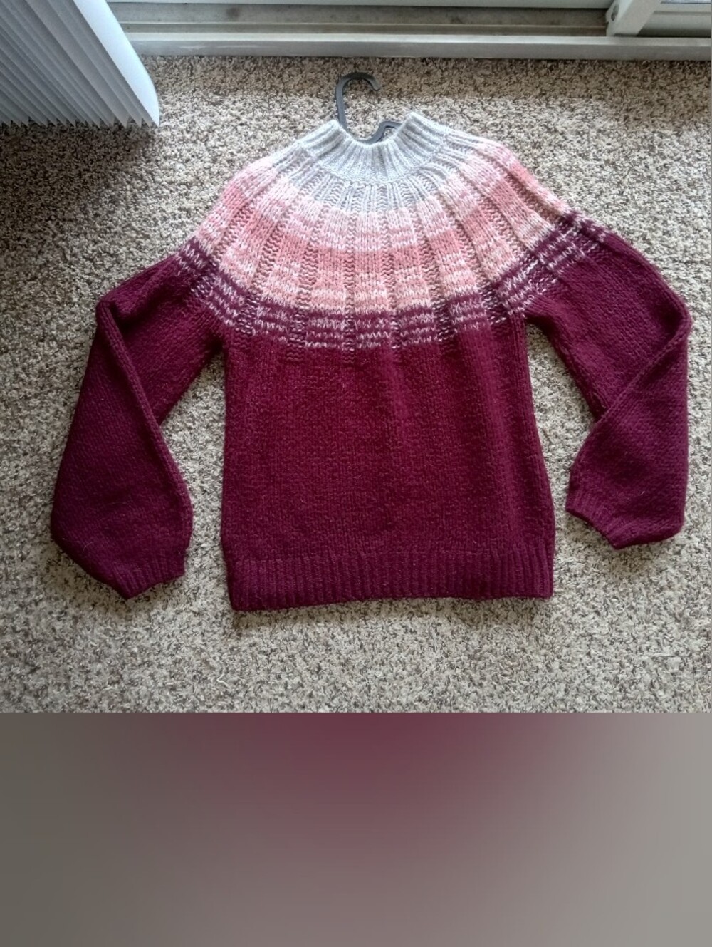 Abercrombie and Fitch Knit Ombre Yoke Sweater Maroon Pink Large - Picture 2 of 9